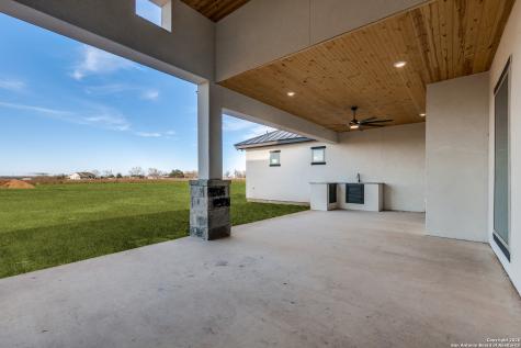 202 Venado Oaks Castroville TX 78009