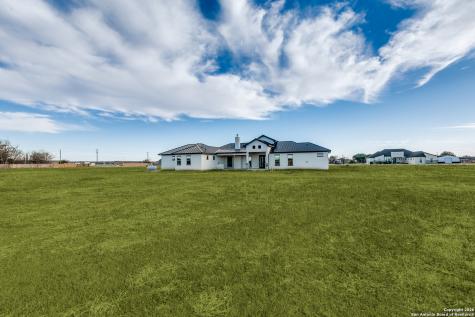 202 Venado Oaks Castroville TX 78009
