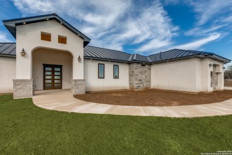 202 Venado Oaks Castroville TX 78009