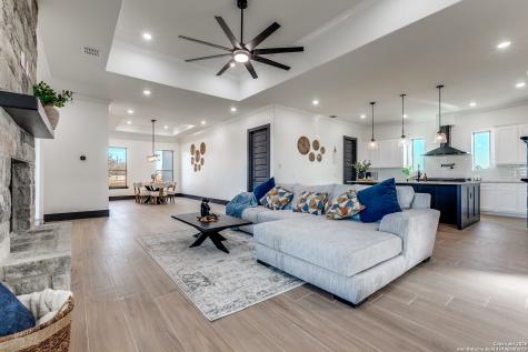 202 Venado Oaks Castroville TX 78009