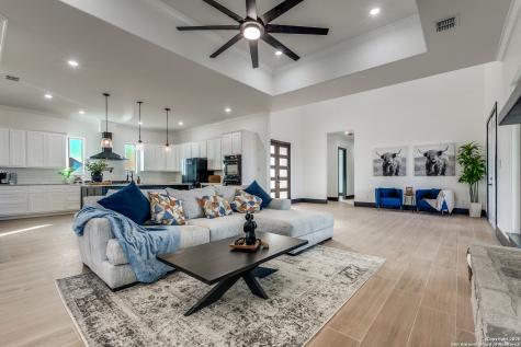 202 Venado Oaks Castroville TX 78009