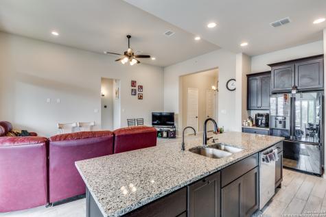 1607 Hallettsville San Antonio TX 78253