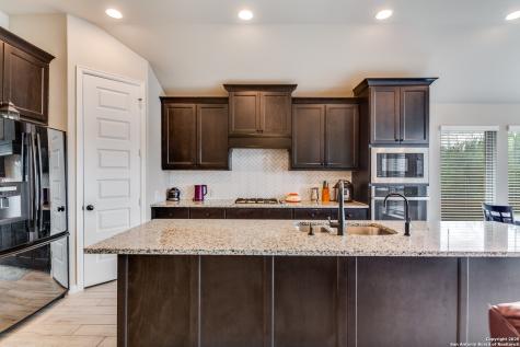 1607 Hallettsville San Antonio TX 78253