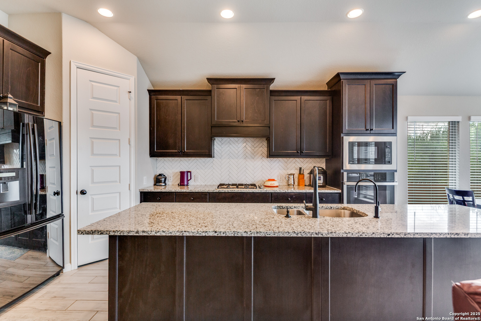 1607 Hallettsville San Antonio TX 78253