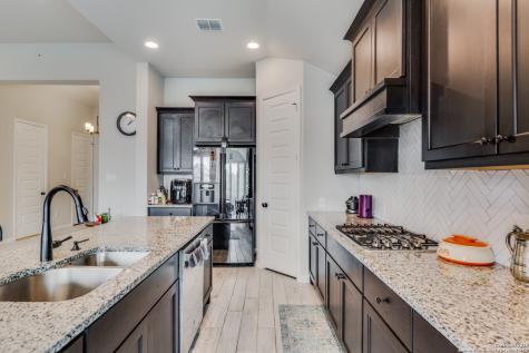 1607 Hallettsville San Antonio TX 78253