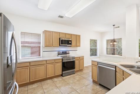 8618 Drayton Heights San Antonio TX 78254