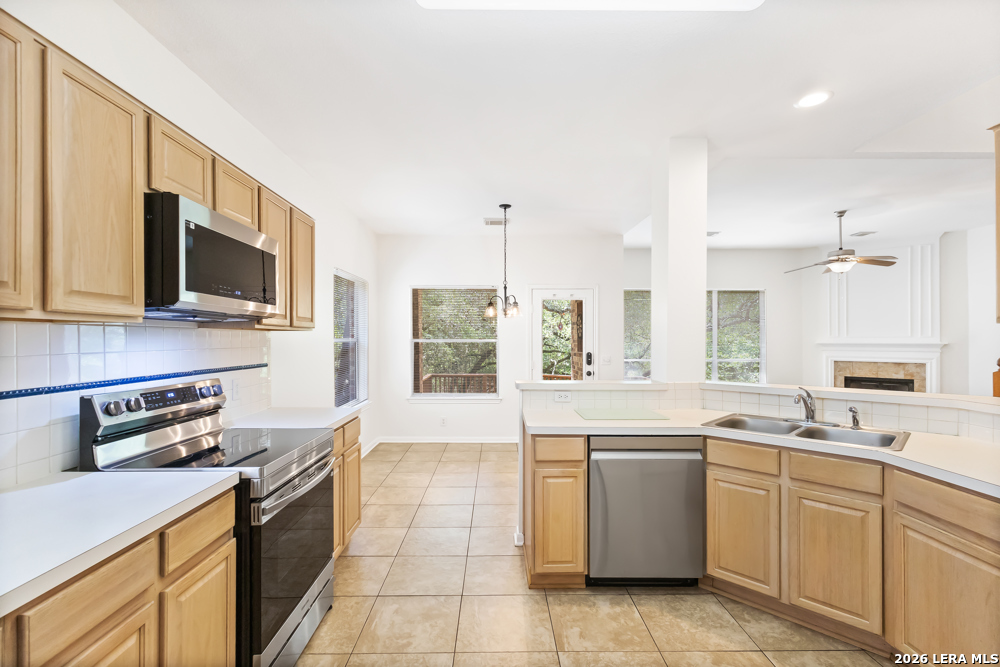 8618 Drayton Heights San Antonio TX 78254