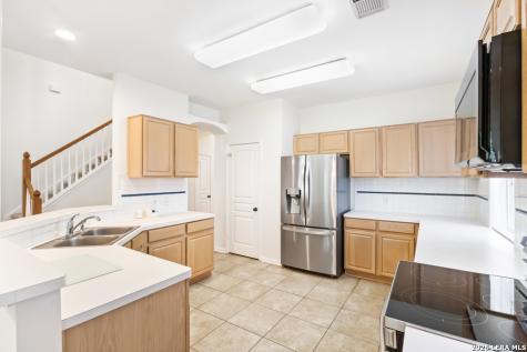 8618 Drayton Heights San Antonio TX 78254