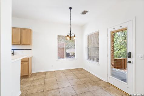 8618 Drayton Heights San Antonio TX 78254