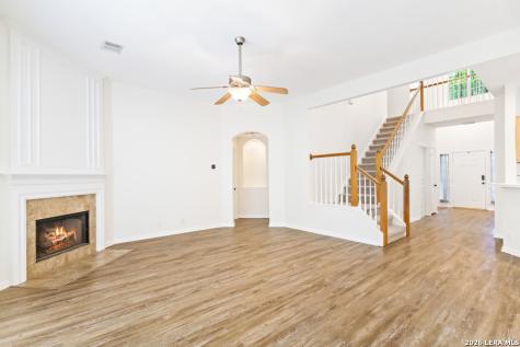 8618 Drayton Heights San Antonio TX 78254