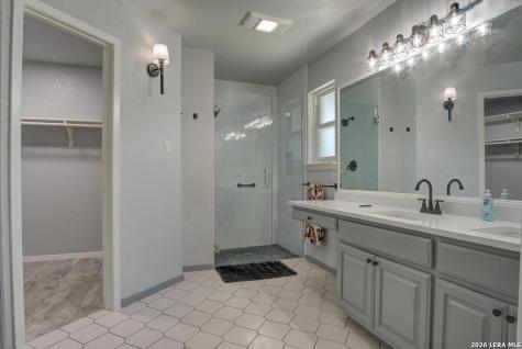 310 Remington Drive Bergheim TX 78004