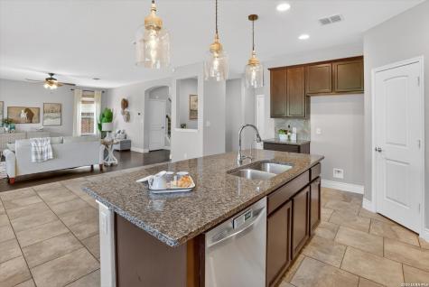 7407 Valle Mission Boerne TX 78015