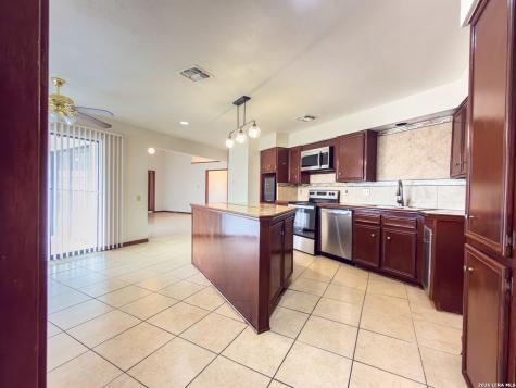 7306 Hidden Hills N San Antonio TX 78244