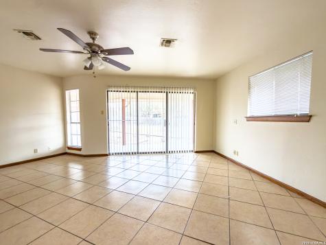7306 Hidden Hills N San Antonio TX 78244