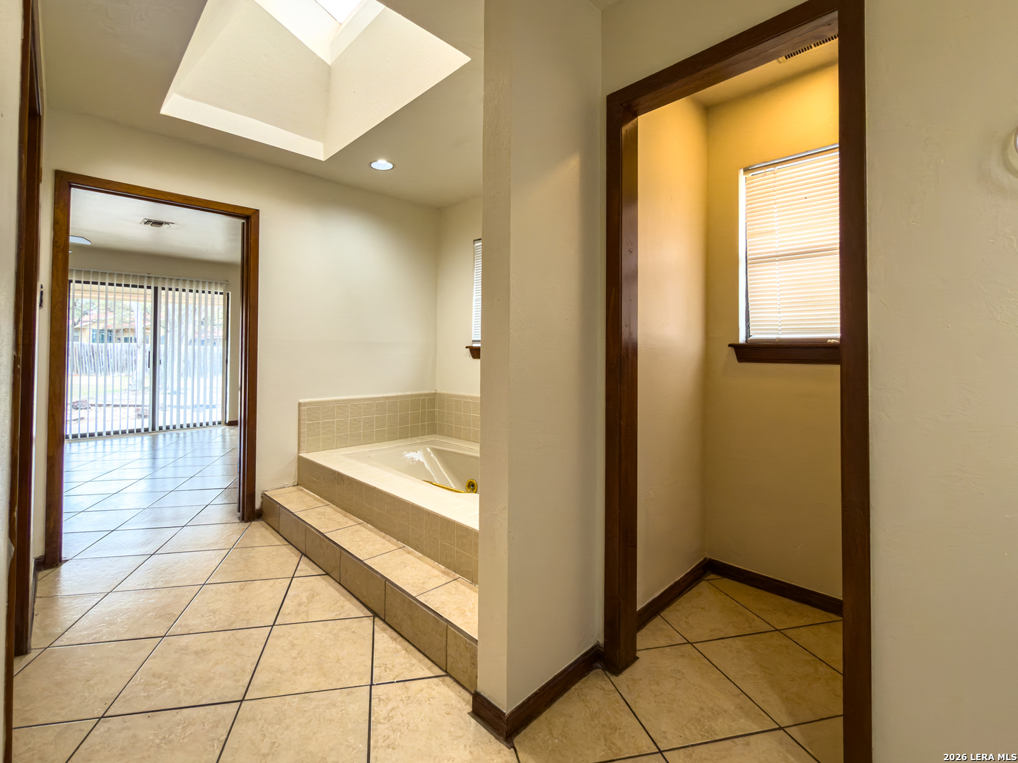 7306 Hidden Hills N San Antonio TX 78244