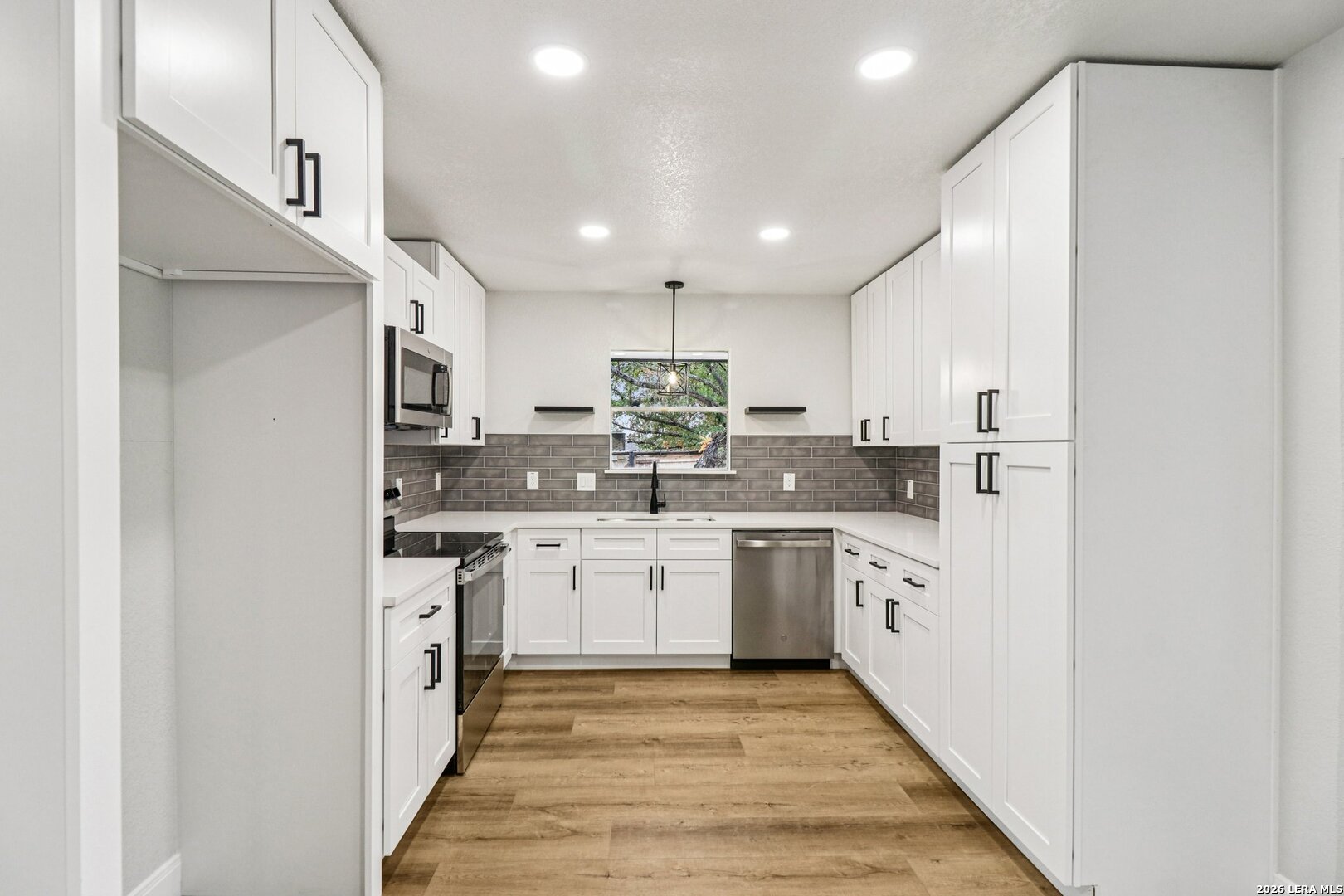 5630 Lon Chaney Drive San Antonio TX 78240