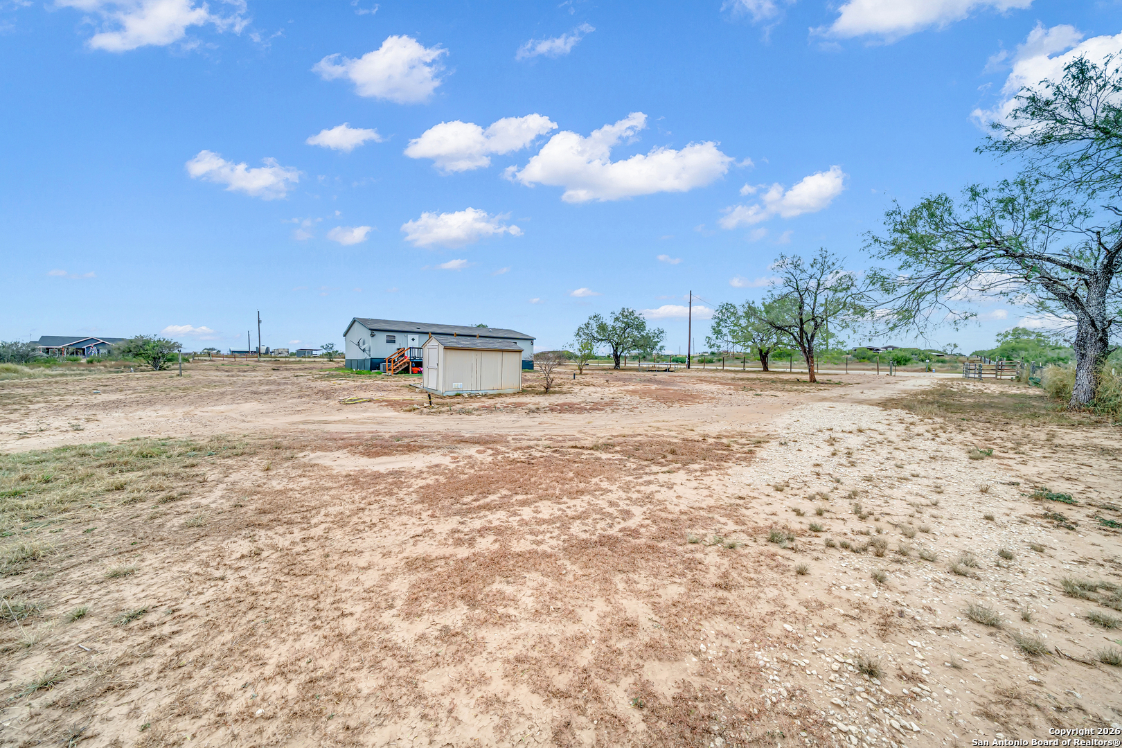 138 County Road 2665 Devine TX 78016