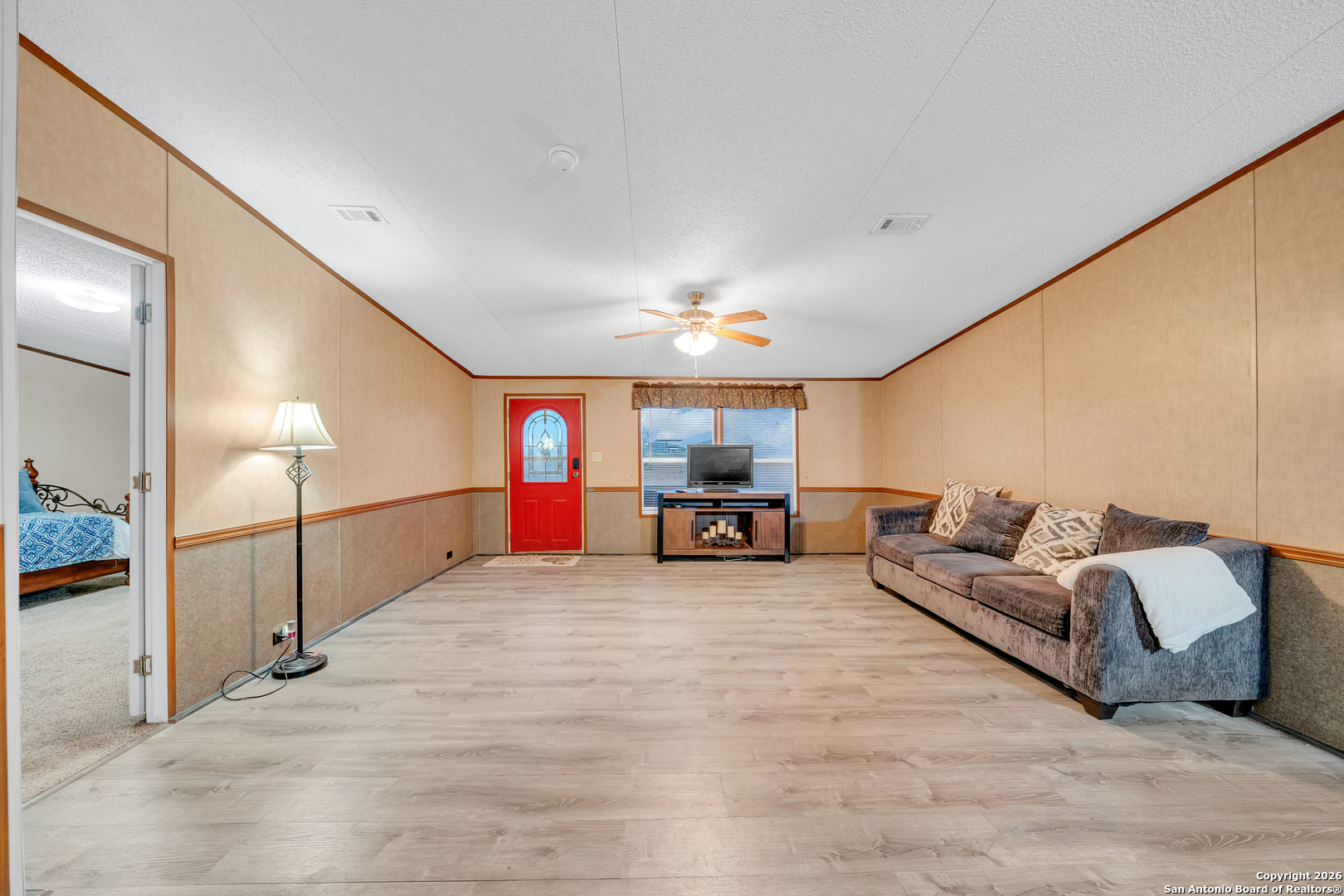 138 County Road 2665 Devine TX 78016