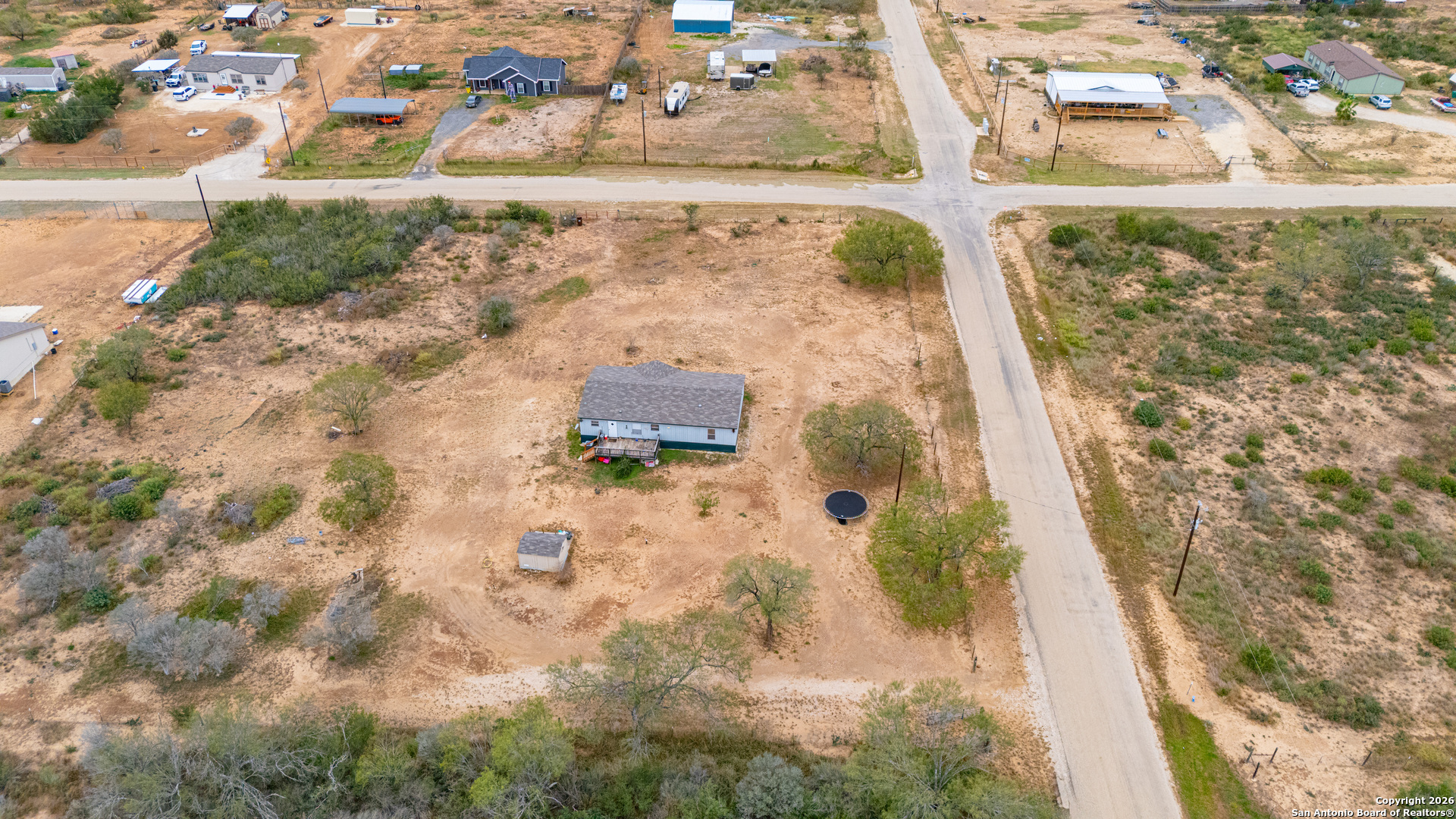 138 County Road 2665 Devine TX 78016