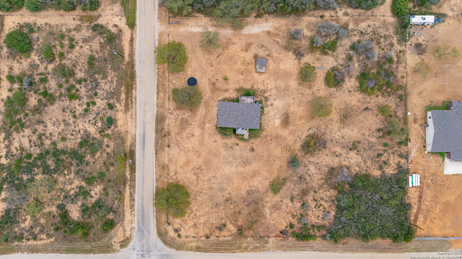 138 County Road 2665 Devine TX 78016