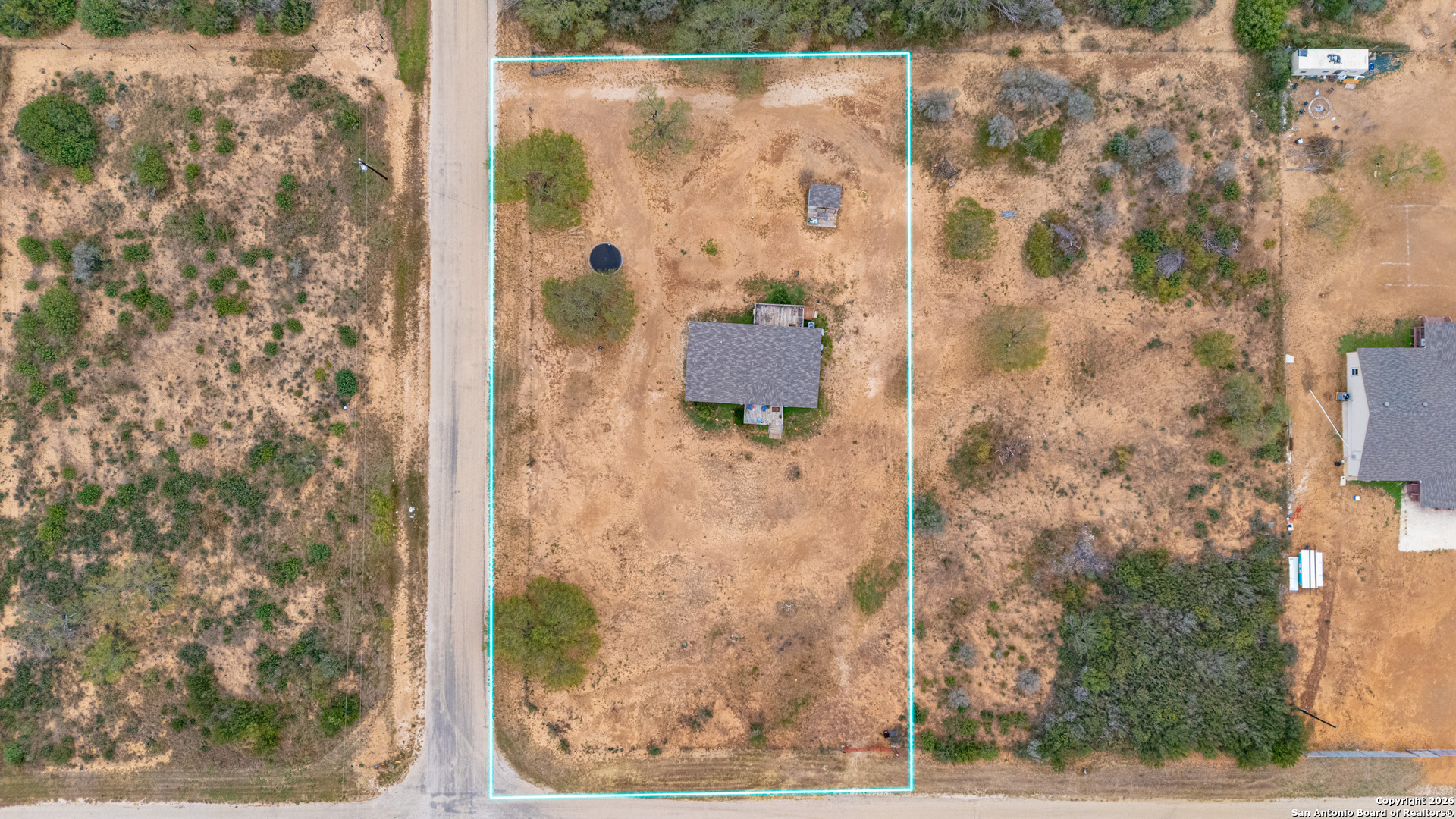 138 County Road 2665 Devine TX 78016