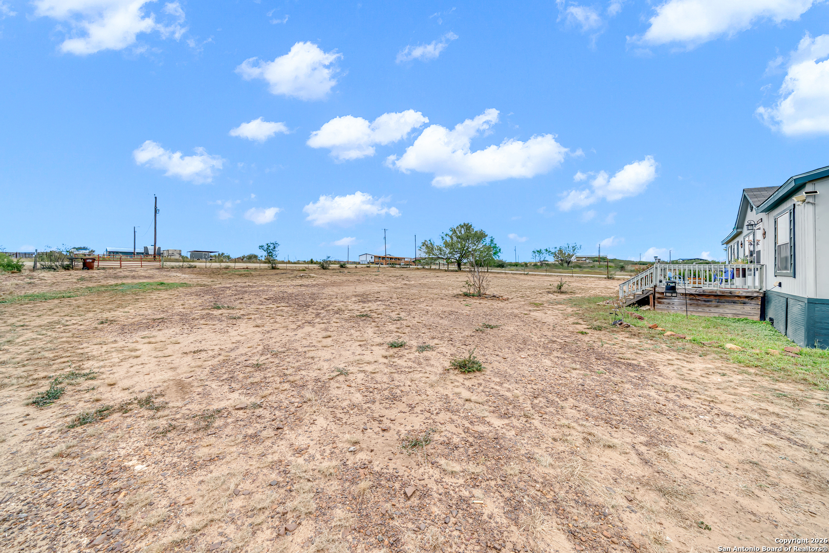 138 County Road 2665 Devine TX 78016