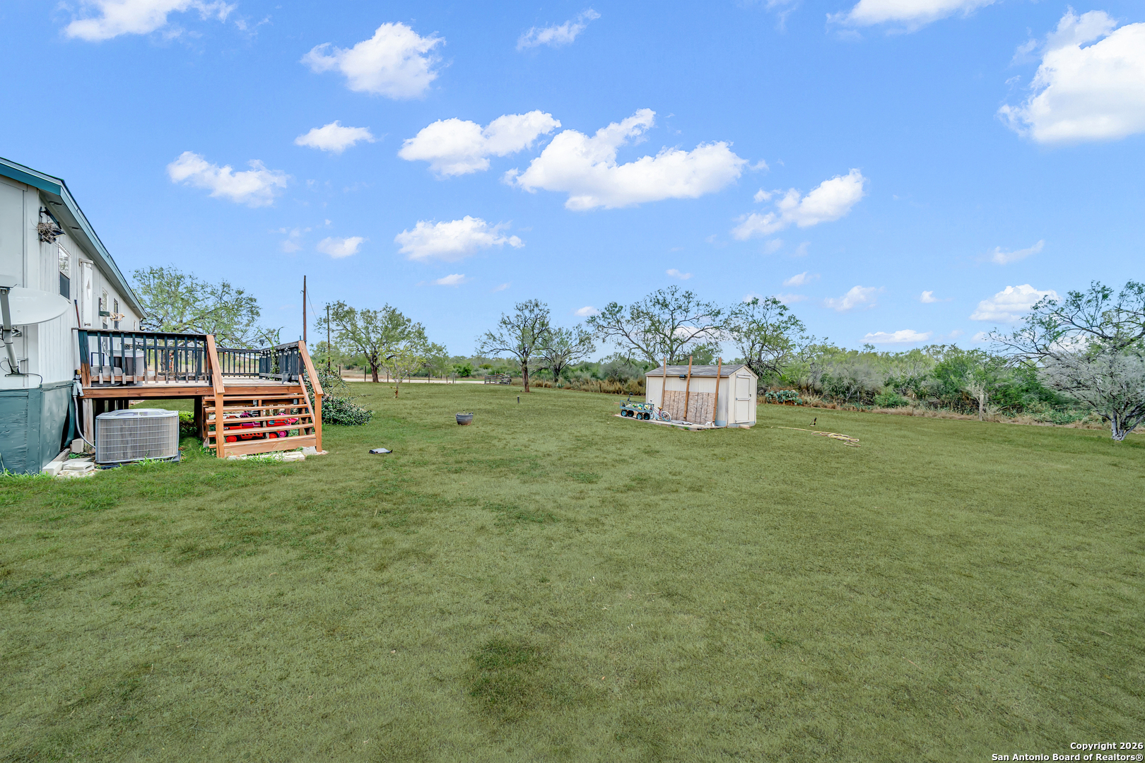 138 County Road 2665 Devine TX 78016