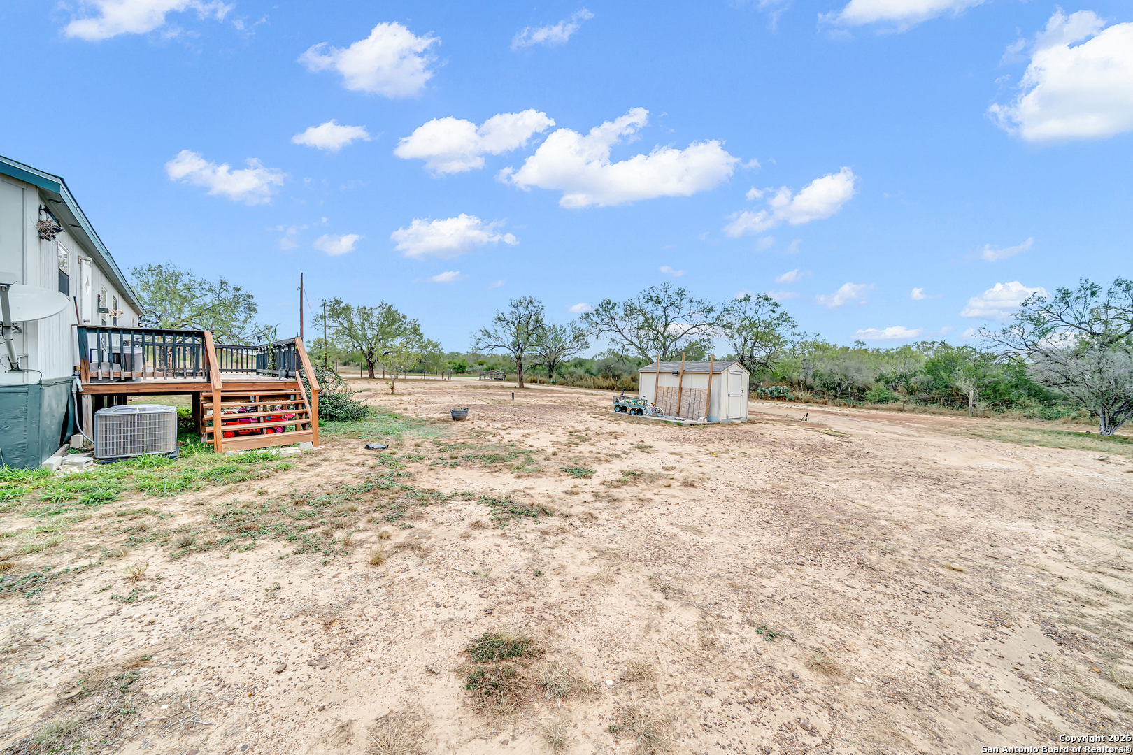 138 County Road 2665 Devine TX 78016