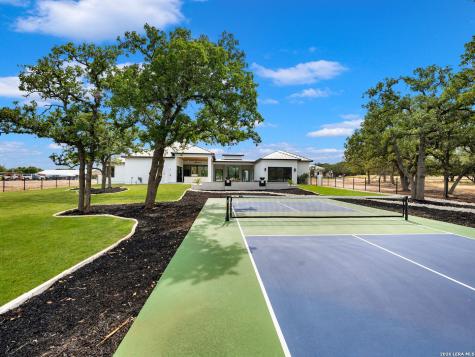 59 Ranch Heights Fair Oaks Ranch TX 78015