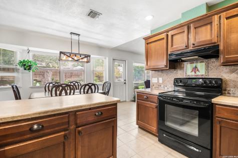 6123 Willowridge Lane San Antonio TX 78249