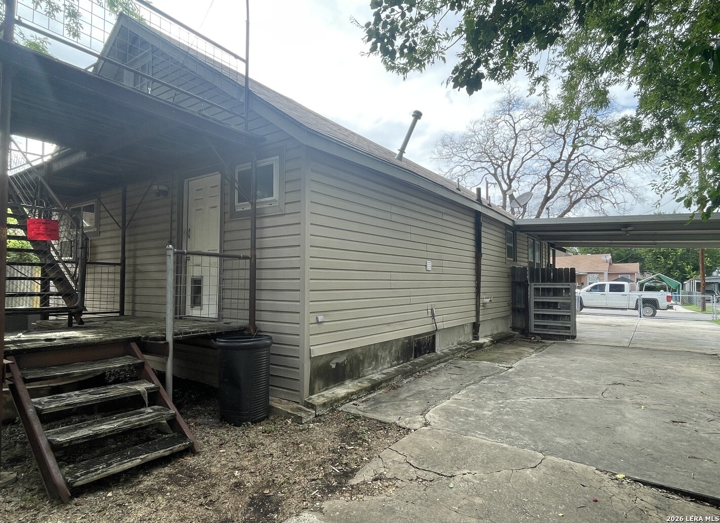 2010 W Hermosa Drive San Antonio TX 78201