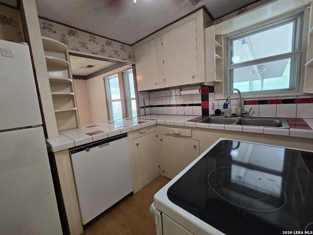 2010 W Hermosa Drive San Antonio TX 78201