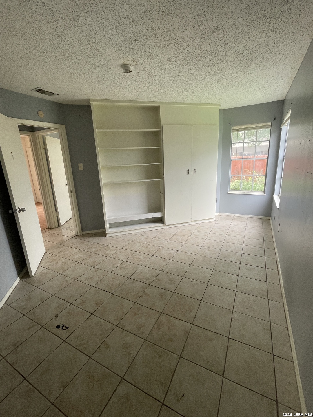 930 S Leona San Antonio TX 78207