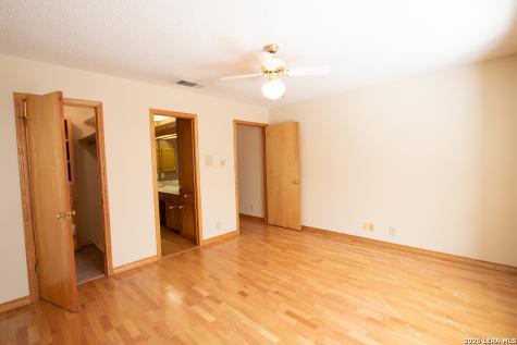 8 Granburg Place San Antonio TX 78218