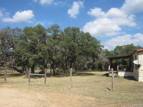 1318 Oakridge Lane Pipe Creek TX 78063