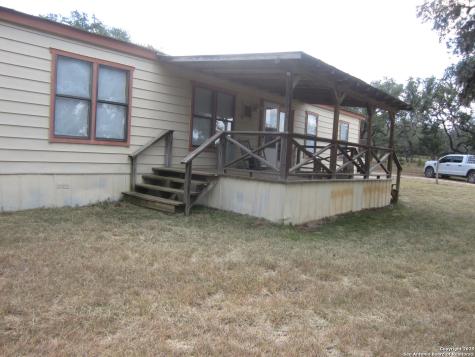 1318 Oakridge Lane Pipe Creek TX 78063