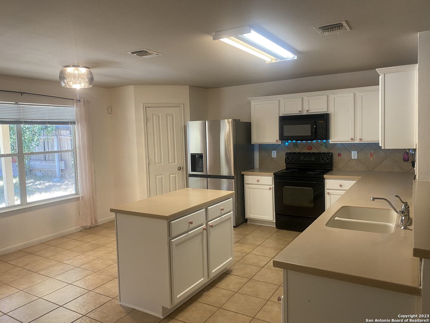 1006 Magnolia Summit San Antonio TX 78251