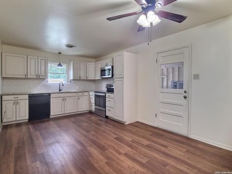 1117 Lake Drive Kerrville TX 78028
