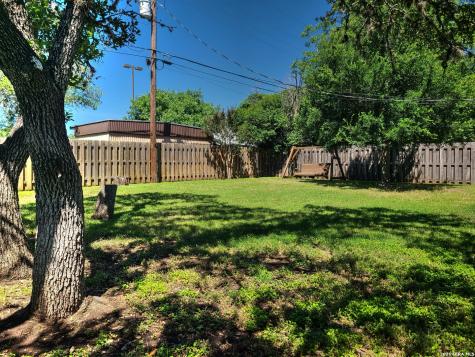 1117 Lake Drive Kerrville TX 78028
