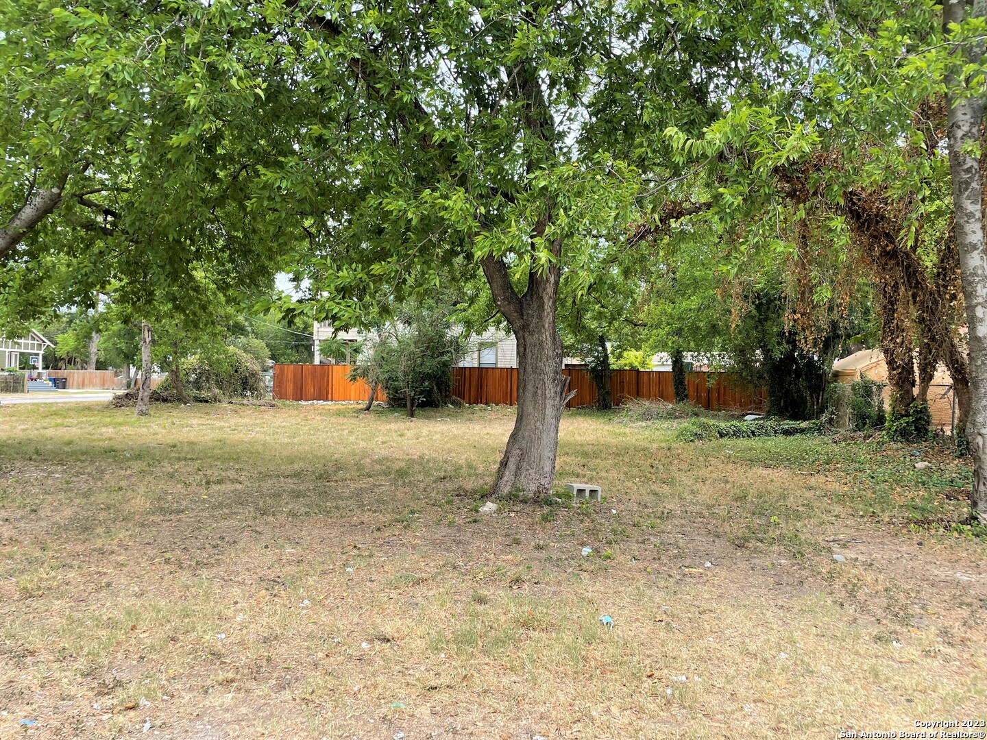 902 S Mittman Street San Antonio TX 78210