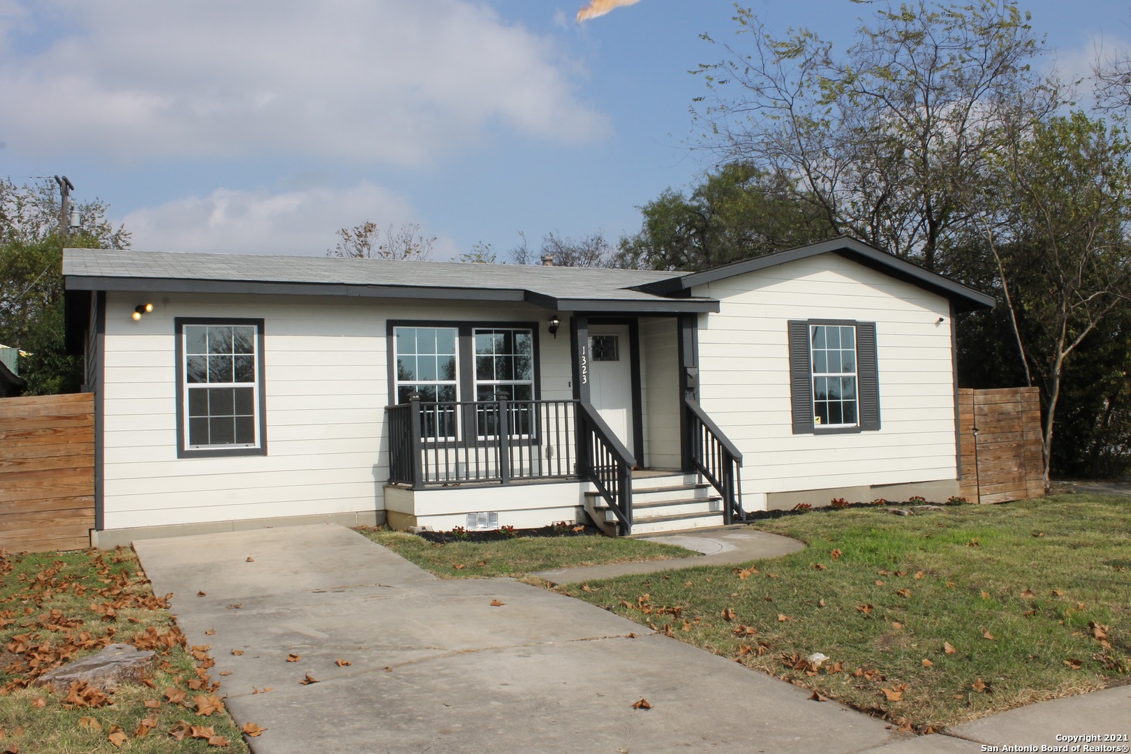 1323 Santa Barbara San Antonio TX 78201