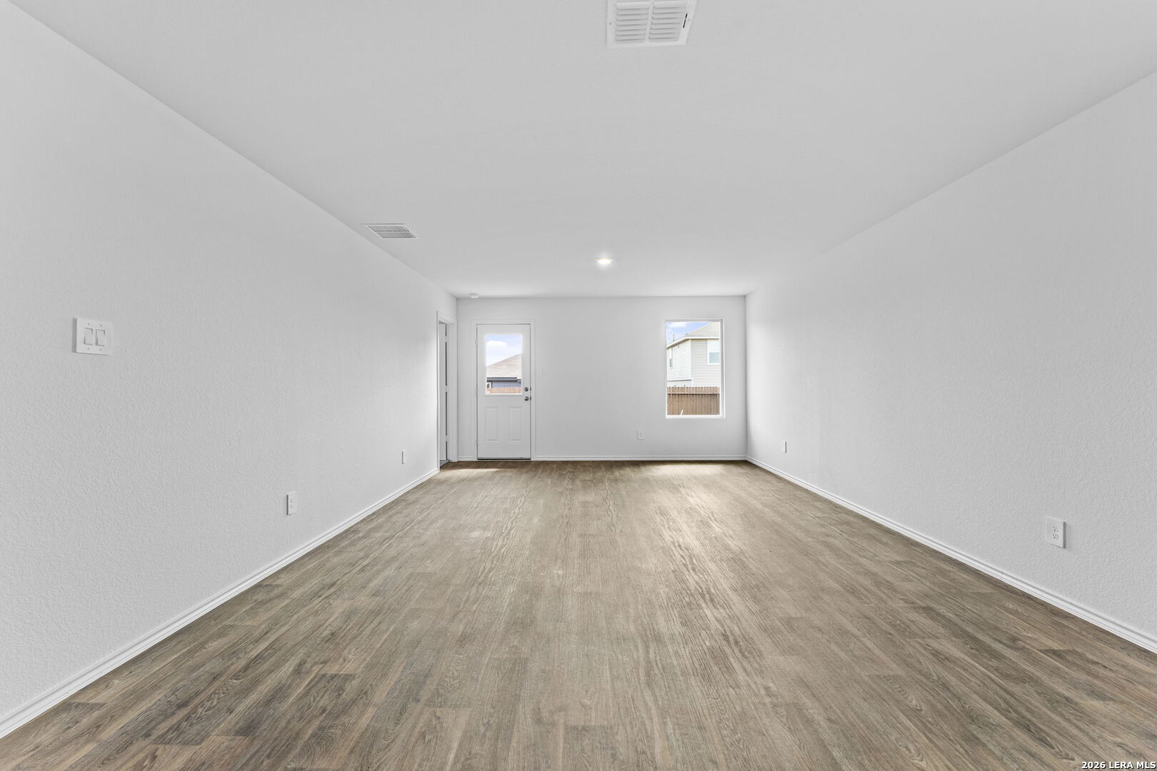 12524 Spoor Valley Converse TX 78109