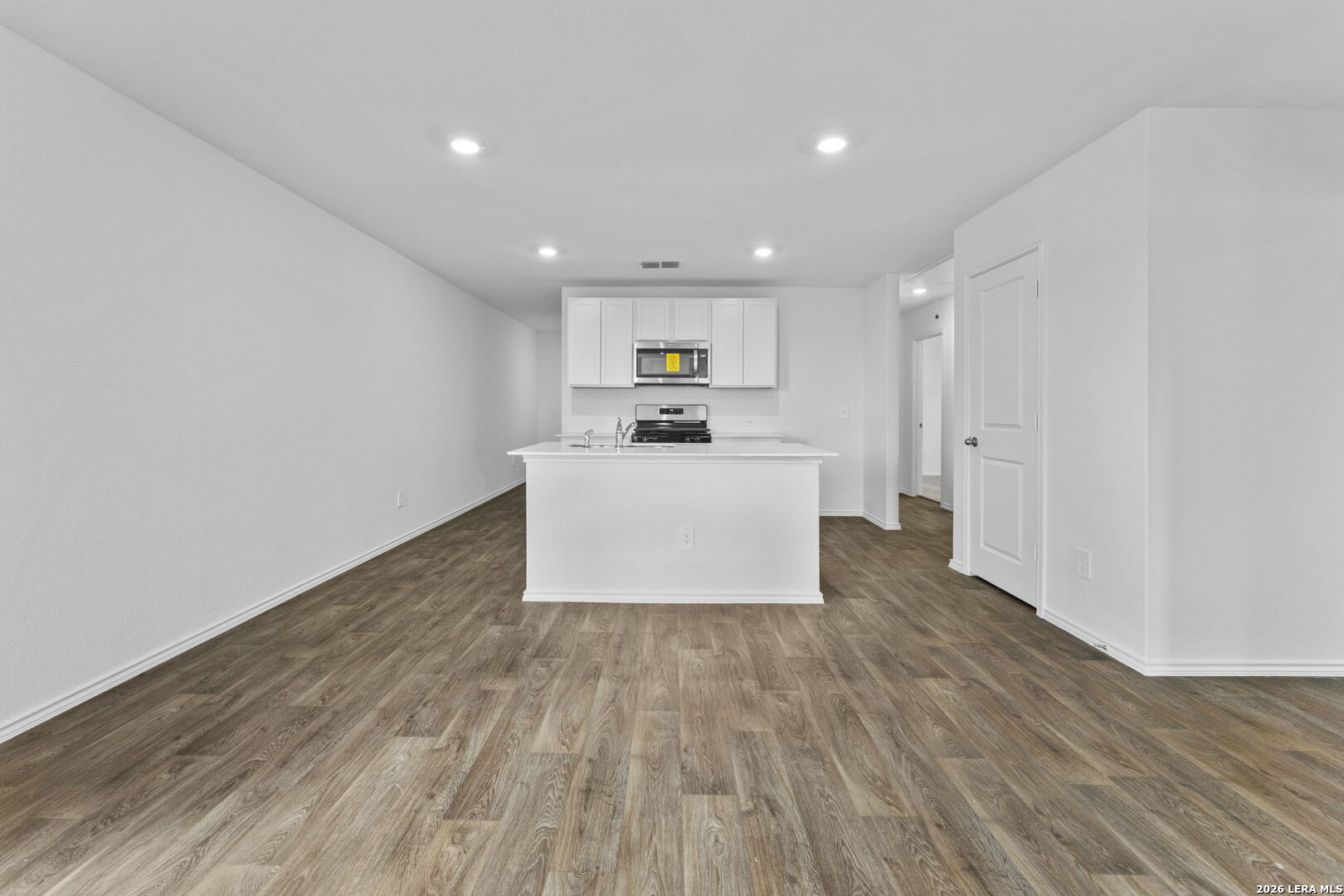 12524 Spoor Valley Converse TX 78109