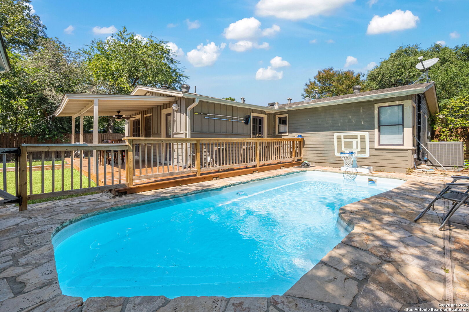 122 Brees San Antonio TX 78209