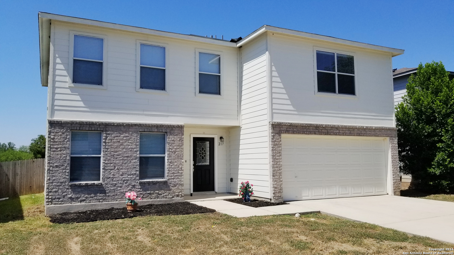 217 Hinge Loop Cibolo TX 78108