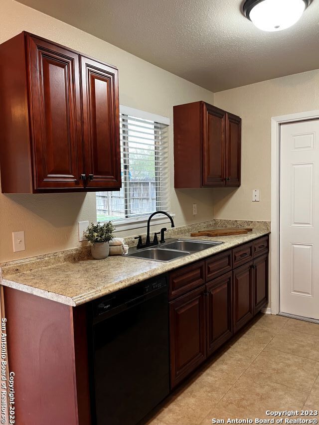 11619 Honey Grove Street Live Oak TX 78233