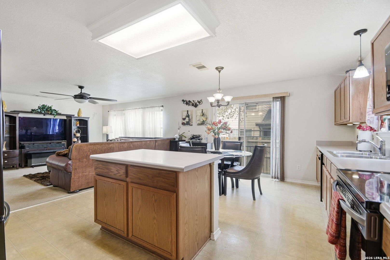87 Booker Palm San Antonio TX 78239