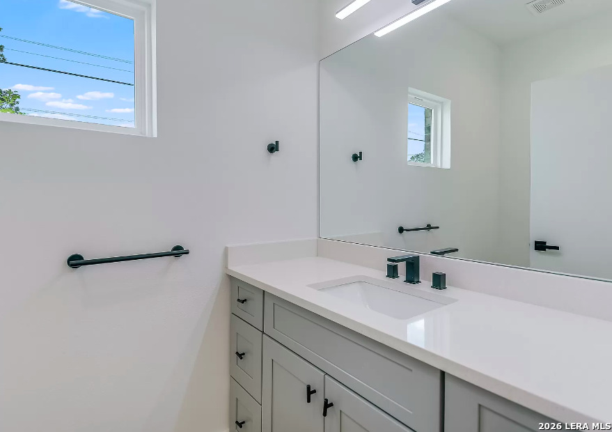 606 S Hackberry San Antonio TX 78203