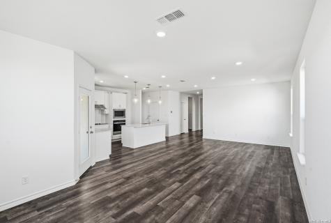 176 Thorny Grove San Antonio TX 78253