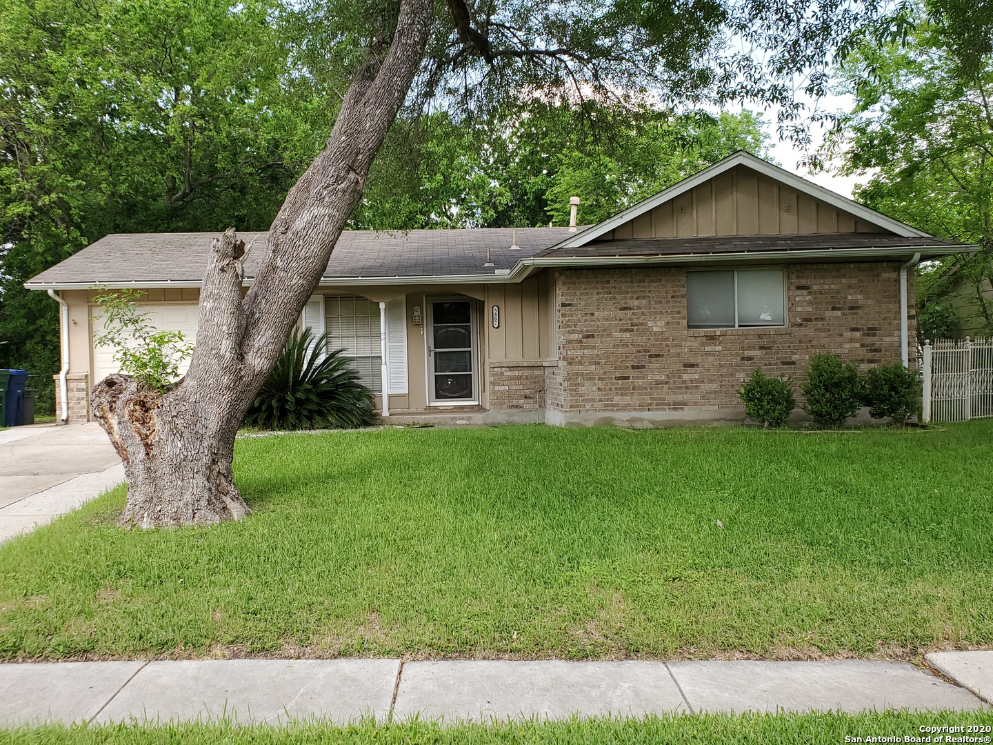 5807 Woodhill San Antonio TX 78218